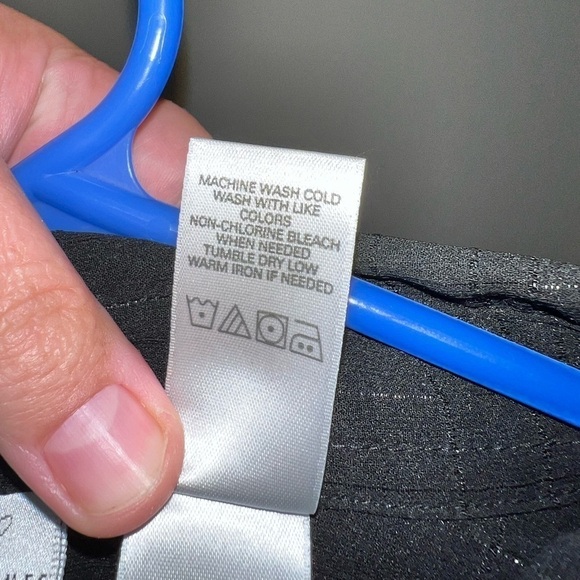 Emma James Black with White Flowers Transparent Button Down Blouse Size 20W - Picture 3 of 7